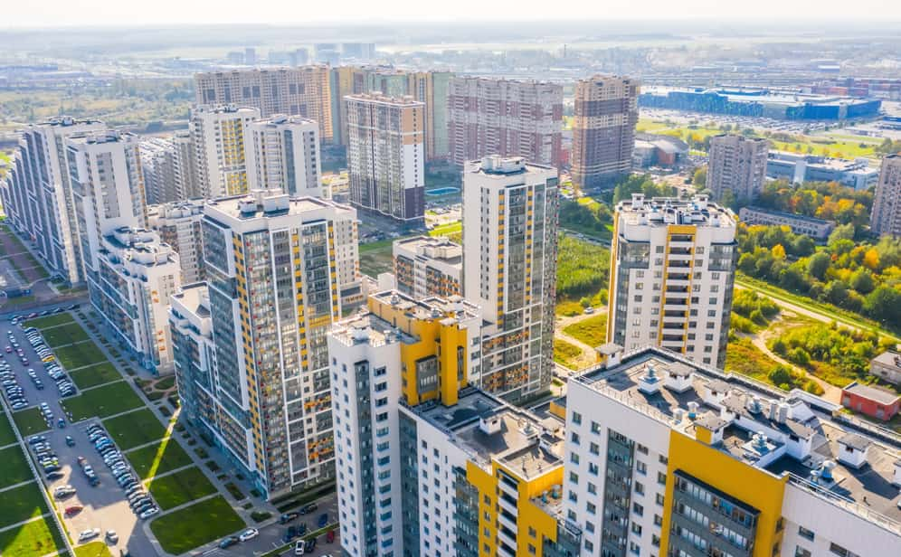 edificio con varias alturas para vivir