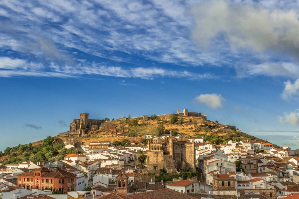 Aracena, pueblo para vivir en Huelva