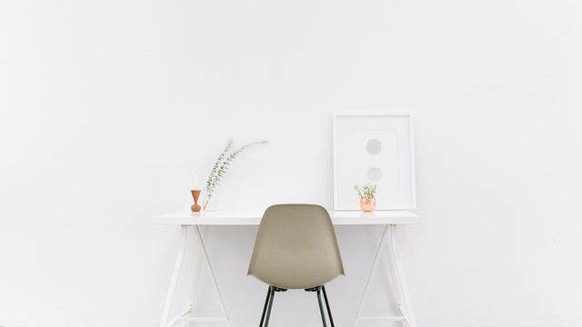 Estilo minimalista en escritorio