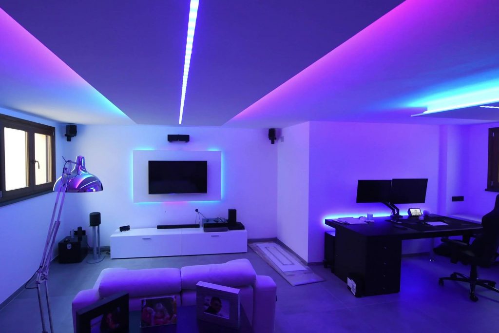 Sistema de iluminación inteligente en una habitación