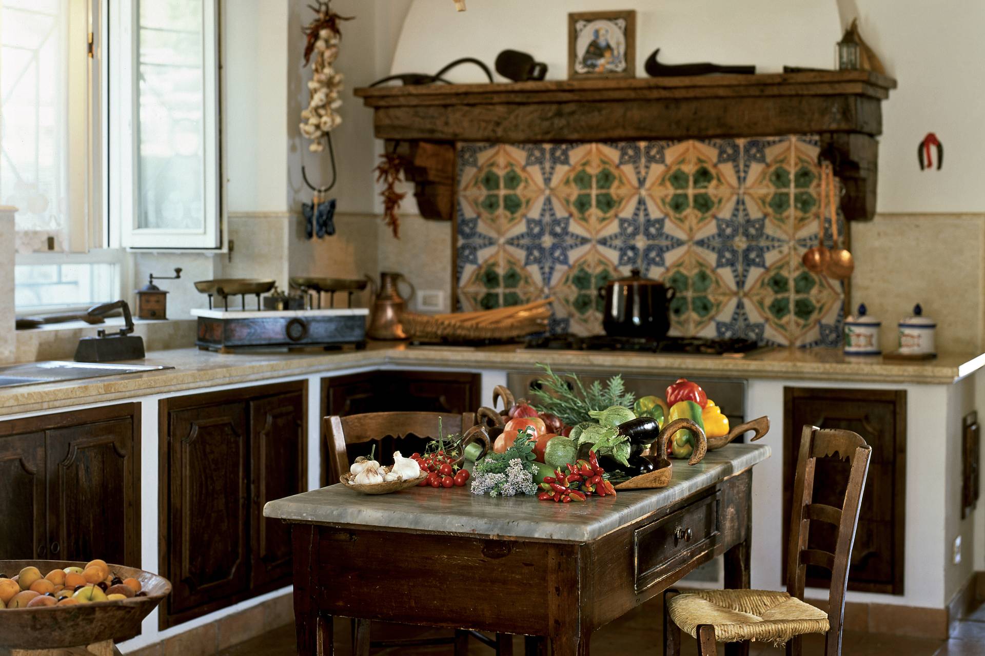 Cómo decorar una cocina rústica?