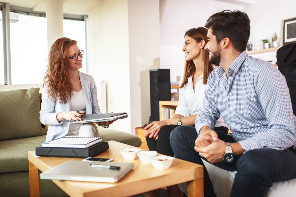 Impuestos ITP y AJD: lo que debes saber al estrenar tu nuevo hogar 3 Al comprar una vivienda hay que pagar impuestos