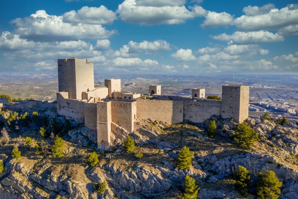 Vivir en Jaén: tu guía completa para conocer la ciudad y sus encantos 4 Castillo de Santa Catalina de Jaén